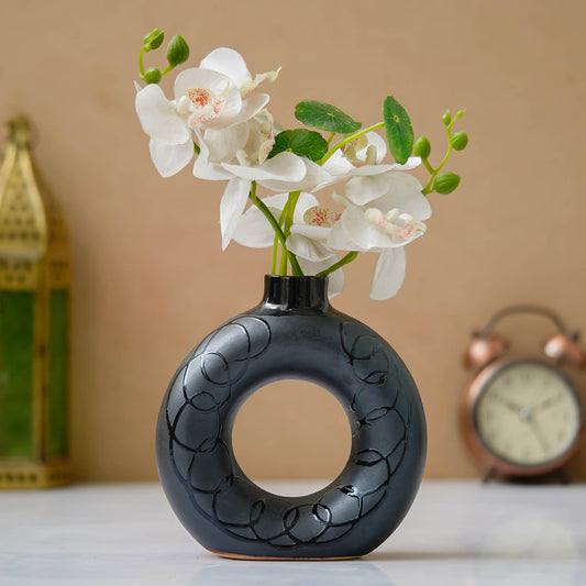 black ring